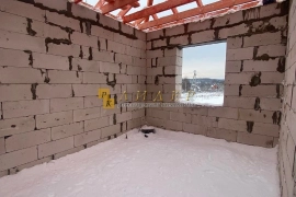 Продаётся дом с участком