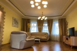Продается 3-комнатная квартира.